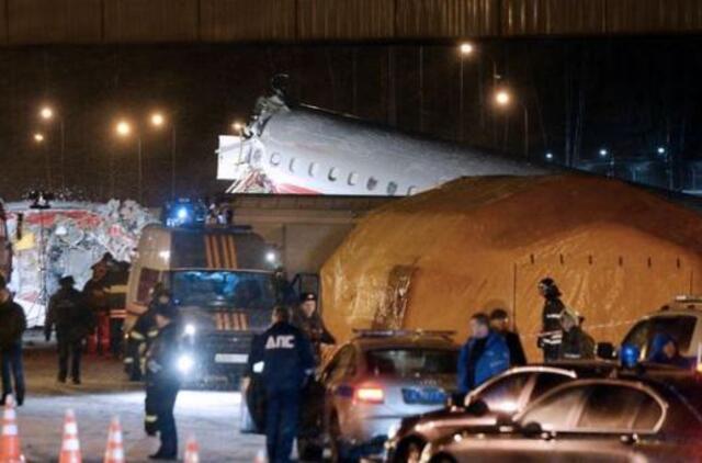 Mirė dar viena nukentėjusioji per lėktuvo Tu-204 avariją, realiausia avarijos priežastis - stabdžių gedimas