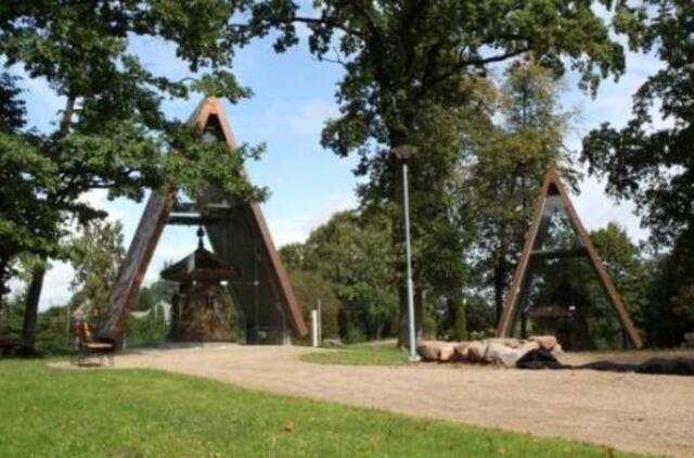 Mokslininkai nustatė, kad Baublių muziejuje – ne mamuto, o banginio kaulas