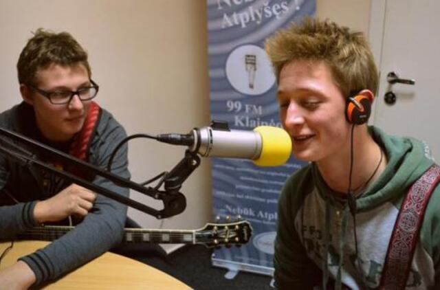 Paskutinėje metų „Nebūk atplyšęs“ laidoje – grupė „Crowing Terra“ ir pokalbiai apie Kalėdas