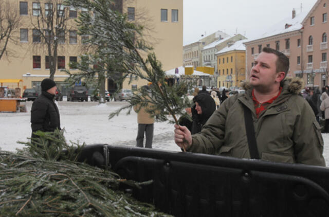 Šalies gyventojai jau parsinešė Kalėdas į savo namus