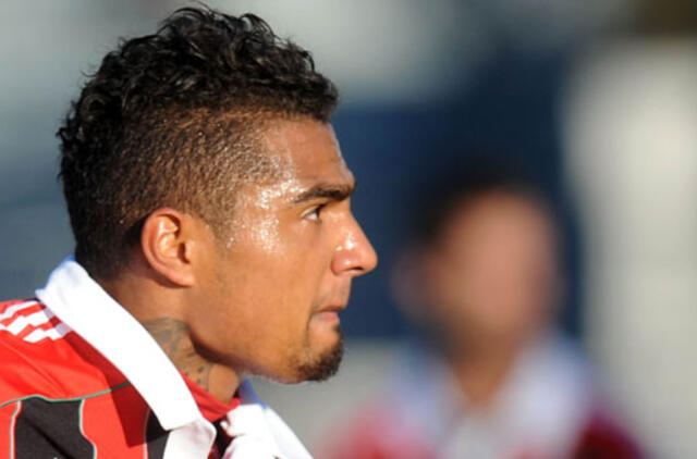 Gandai: "Milan" klubas parduos Keviną Prince'ą Boatengą ir įsigys Mario Balotellį?