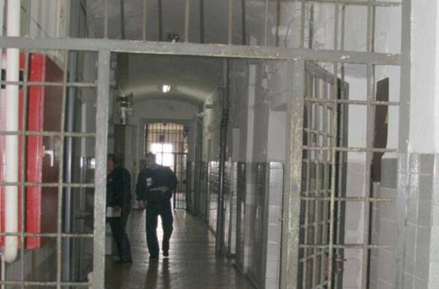 Iš Irako kalėjimo pabėgo 12 kalinių