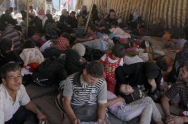 Izraelis iš Vakarų kranto iškeldino palapinių miestelį įkūrusius protestuotojus