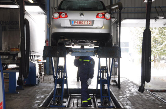 Ministerija automobilių techninės apžiūros kainos keisti neketina