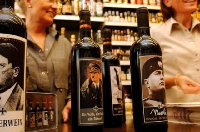 Suvenyrai atskleidžia, koks gyvastingas B. Mussolini kultas Italijoje