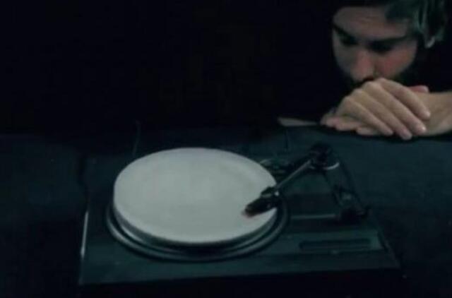 Švedų grupė dainą įrašė ledo plokštelėje (video)