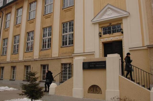 Žada didesnius atlyginimus universiteto darbuotojams