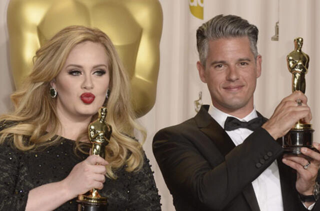 Adelė laimėjo "Oskarą" už geriausią originalią dainą, geriausiu režisieriumi išrinktas Angas Li