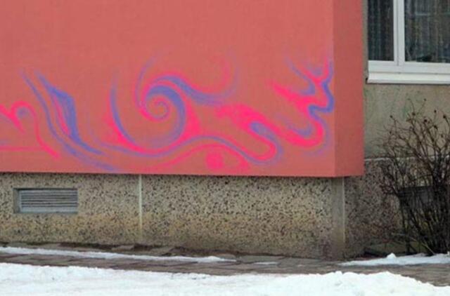 Bulvaras: Švari siena neatsilaikė