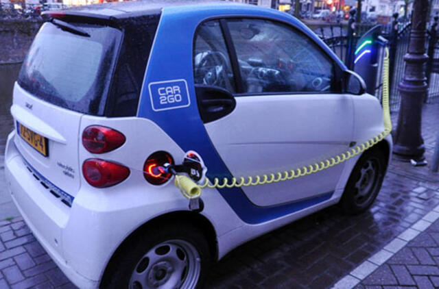 Elektromobiliai prievartos būdu neatvažiuos