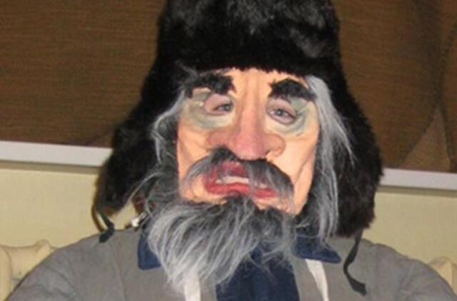 Klaipėdiečiai noriai gaminasi medines kaukes