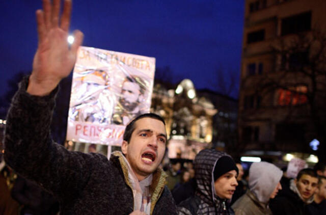 Po vyriausybės atsistatydinimo Bulgarijoje tęsiasi protestai