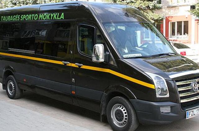 Sporto mokykloje sumaištį kelia autobusas
