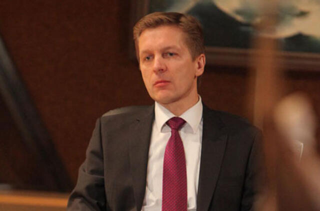 "Uostas - auksinius kiaušinius dedanti višta"