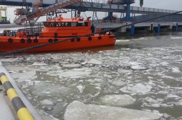 Uoste iškeltas pirmadienį nuskendęs vilkikas