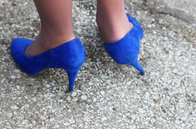 Dušanbės universiteto rektorius nurodė studentėms į paskaitas vaikščioti su aukštakulniais