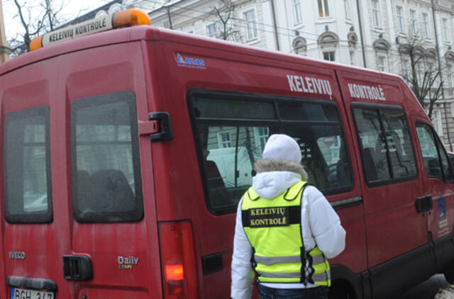 Keleivius viešajame transporte nuo šiol tikrins kontrolieriai su vaizdo kameromis