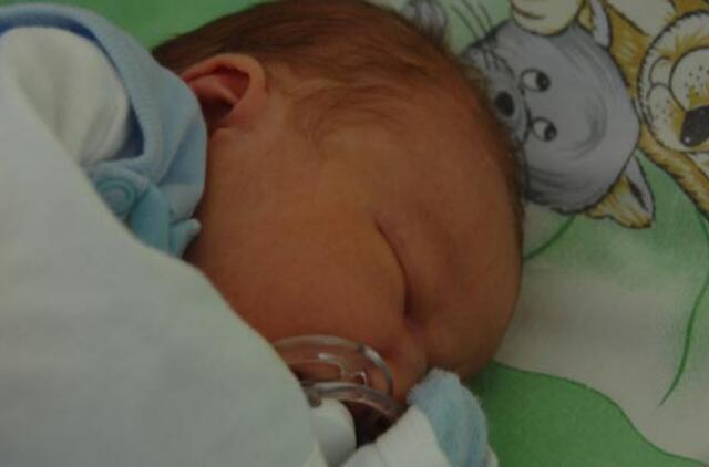 Moteris, kuriai persodinti penki organai, pagimdė sveiką kūdikį