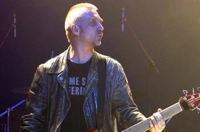 Muzikos apžvalgininkas: praradę dalį klausytojų Lietuvoje, atlikėjai vyksta paskui emigrantus