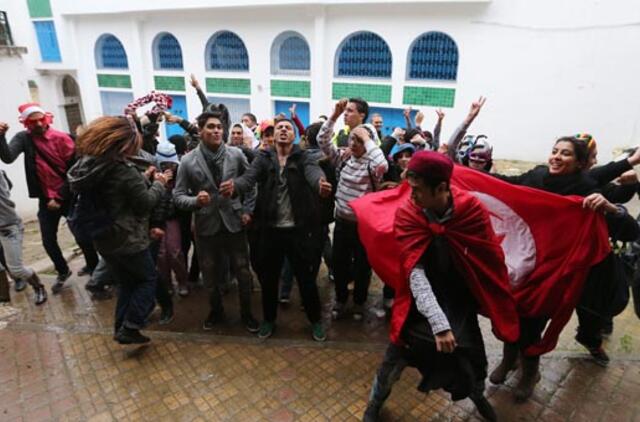 Pakvaišęs "Harlem shake" šokis tapo nauja protestų forma tarp arabų jaunimo