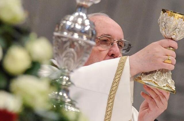 Popiežius Pranciškus pradeda Velykų iškilmes