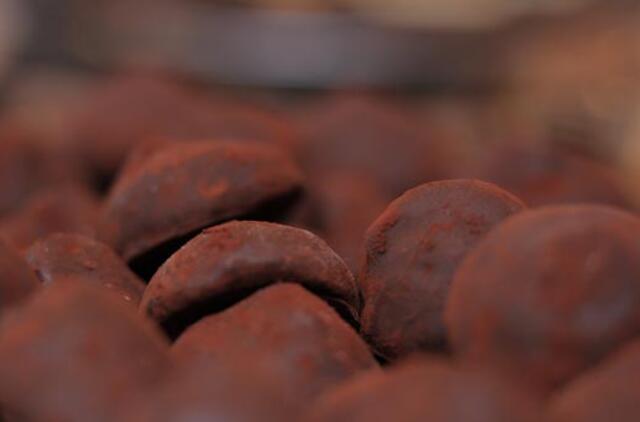 Tokijuje - saldumynais dekoruotų drabužių paroda