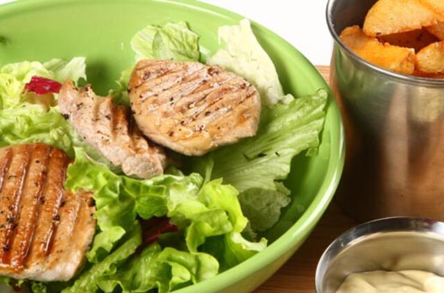 Už moterų sveikatą - 190 salotų porcijų kasdien