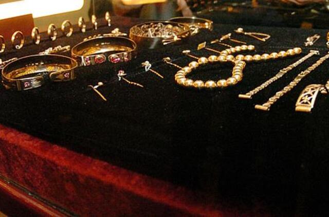 Vidury dienos apiplėštas lombardas