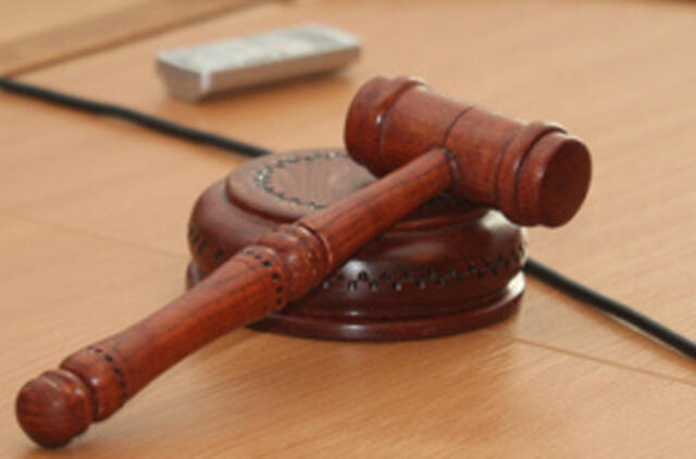 Įsiteisėjo apkaltinamasis nuosprendis dviem policijos pareigūnams