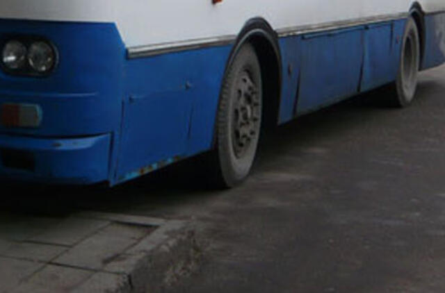 Kelio remontui skyrė 10 mln. litų, o autobuso maršrutą panaikino