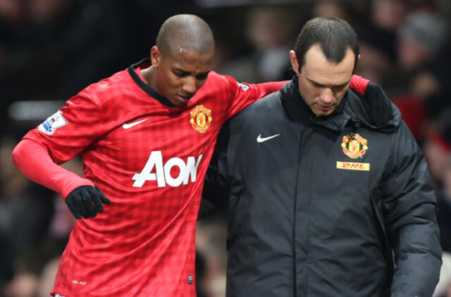 "Manchester United" saugas Ashley Youngas dėl traumos praleis likusią sezono dalį