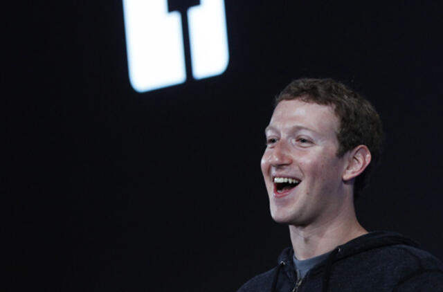 Markas Zuckerbergas pasekė Steve Jobso pavyzdžiu ir susimažino algą iki 1 dolerio