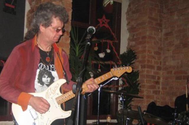 Mirė grupės "Senas kuinas" lyderis Vilijus Važnevičius