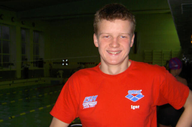 Plaukikas Igoris Kozlovskis varžybose Kanadoje - šeštas