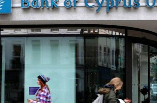 Profsąjungos raginami Kipro bankų darbuotojai surengė dviejų valandų streiką