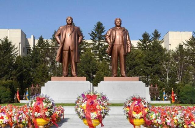 Šiaurės Korėja mini valstybės įkūrėjo Kim Ir Seno gimtadienį