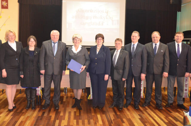 Verčiamas naujas gimnazijos istorijos puslapis