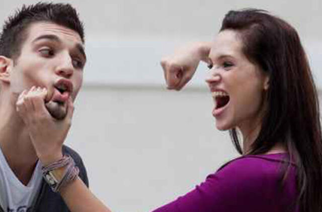 Savo vyrą nuskriaudusi moteris uždaryta į areštinę