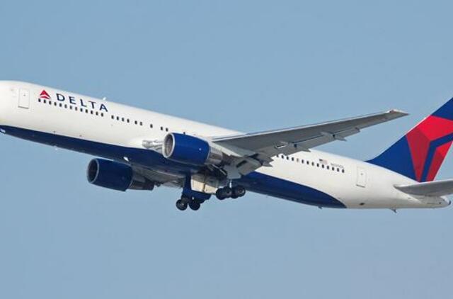 JAV: teroristai į lėktuvus pateko dėl pareigūnų klaidos