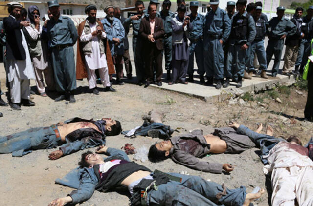 Afganistane nukauti šeši savižudžiai