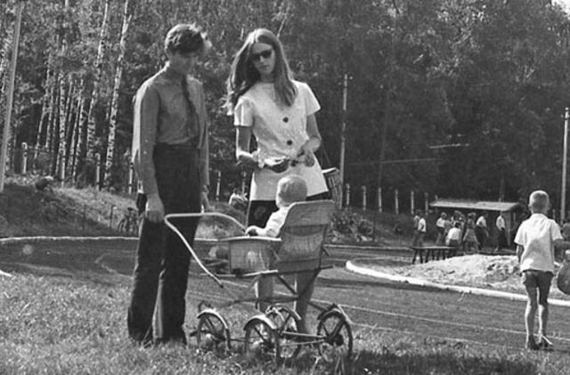 Ar šiandien lengviau auginti vaikus?