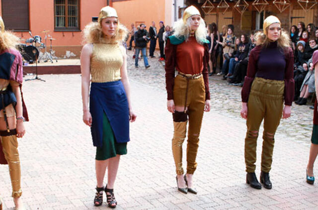 Eduardo Balsio menų gimnazijai 30 metų