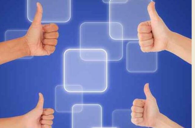 "Facebook" pelnas iš reklamų mobiliajame telefone didėja