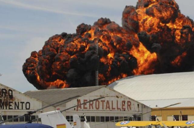 Madride per aviacijos šou sudužo lėktuvas