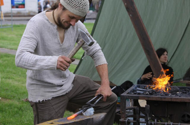 Šilutiškiai moka ir švęsti, ir nuo laumių apsisaugoti