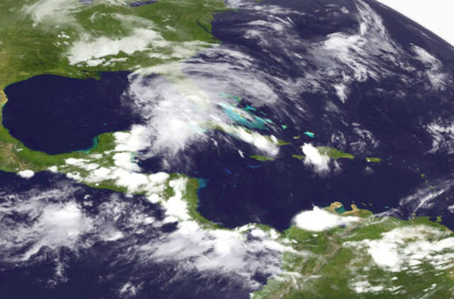 Atlanto vandenyne susidarė pirmoji šiais metais tropikų audra "Andrea”