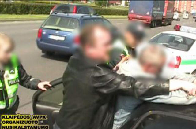 Baigti du tyrimai dėl kanapių platinimo