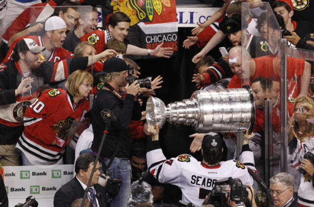 "Blackhawks" ledo ritulininkai - NHL čempionai