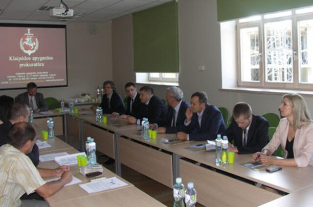 Klaipėdos prokurorams -  klausimų lavina