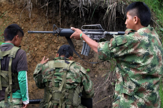 Kolumbijoje per sukilėlių išpuolį žuvo penki žmonės